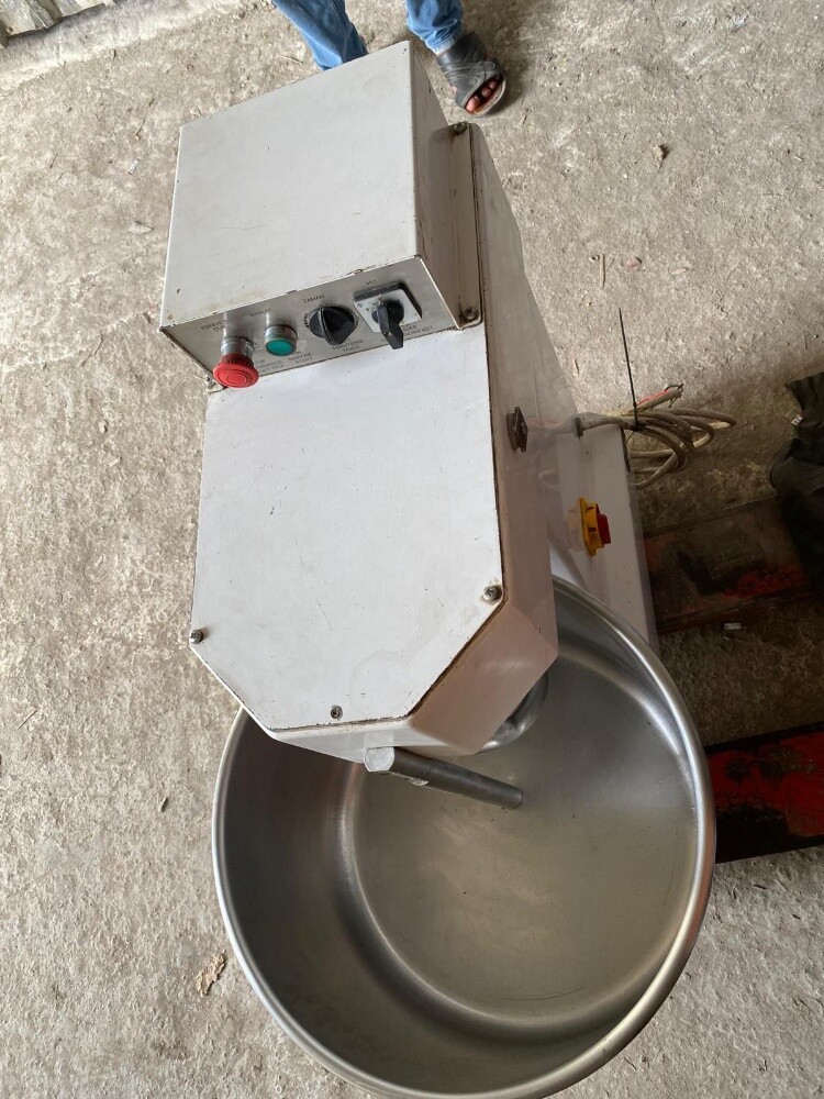 Dough mixer 2 speed 30 KG - 4