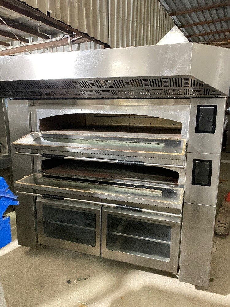 Big ouven with stimer machine - 2