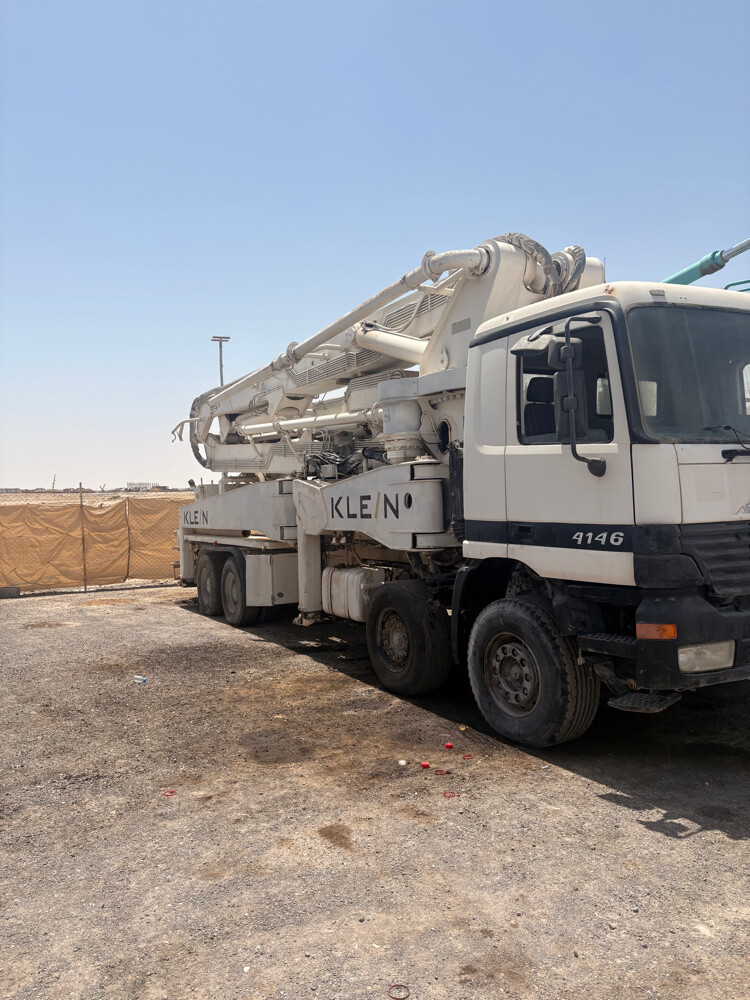 CEMENT PUMP CLEAN GERMANY 42 M - 4