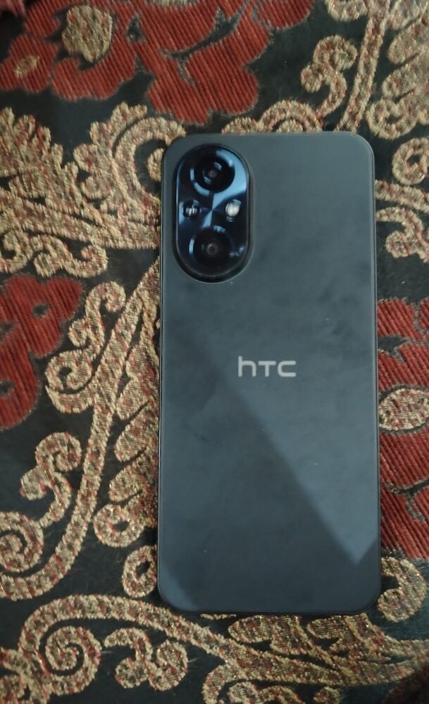 HTC E7  Wildfire PLUS - 2