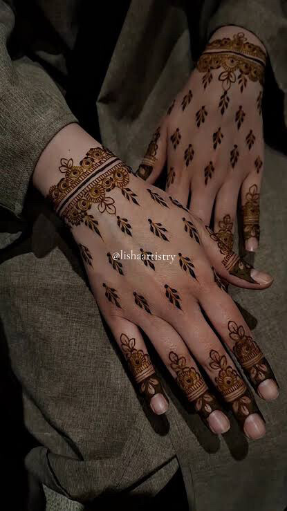 Henna Artist - 3