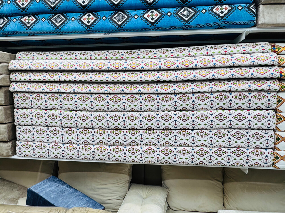 Making new curtains and sofa  - 28