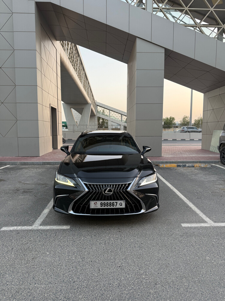  2023 Lexus Es300h  - 5