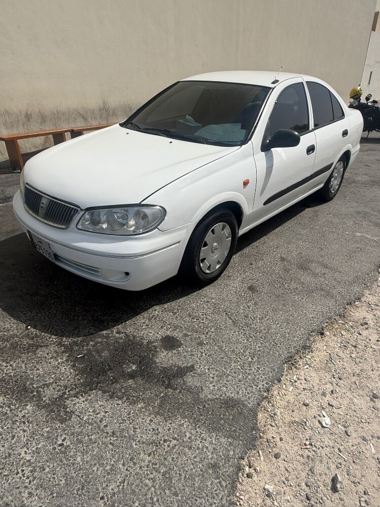 Nissan Sunny Japan 2008 - 8