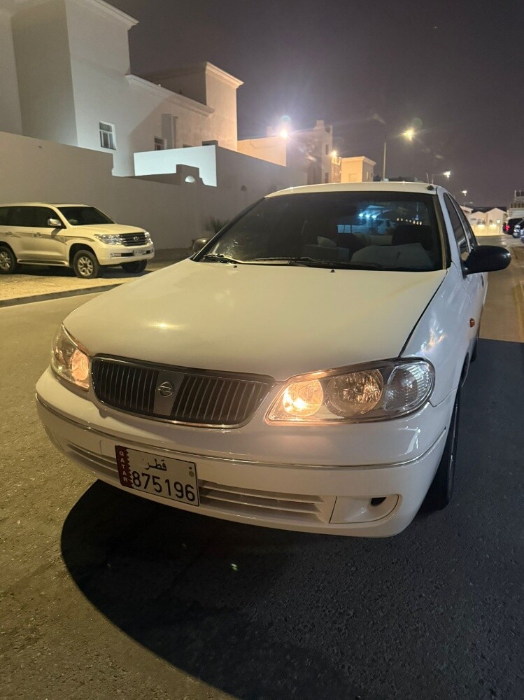 Nissan Sunny Japan 2008 - 5