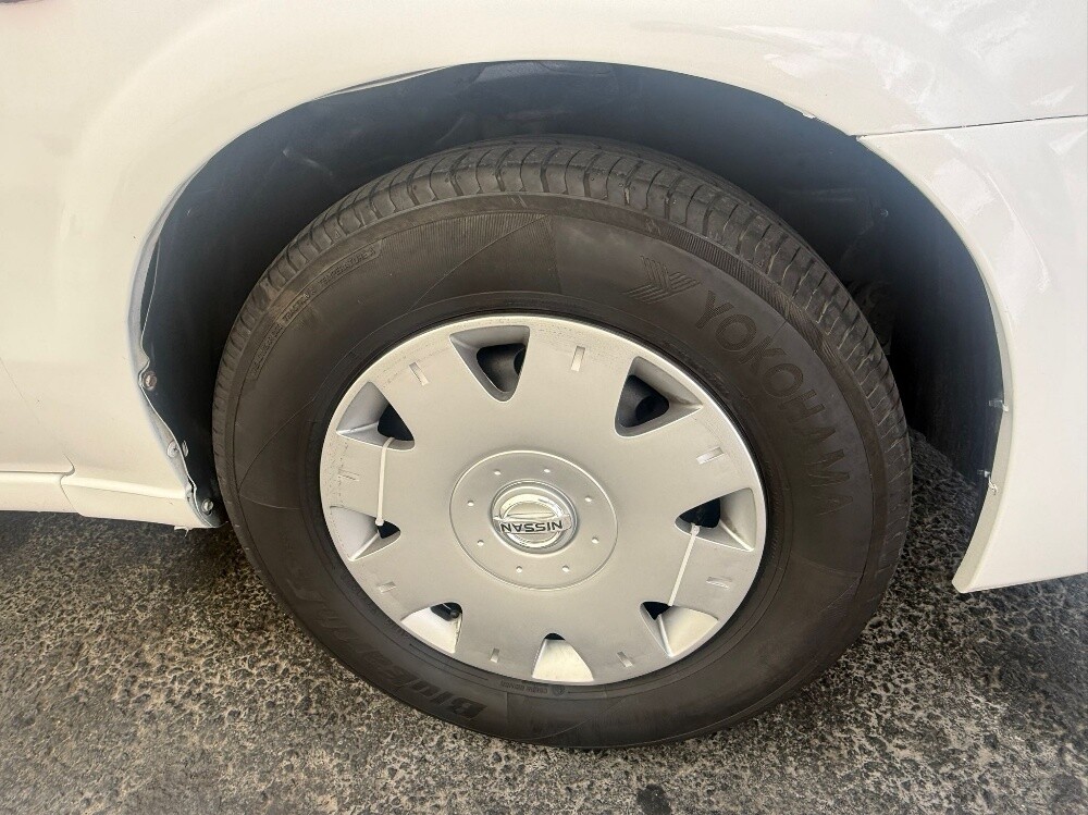 Nissan Sunny Japan 2008 - 12