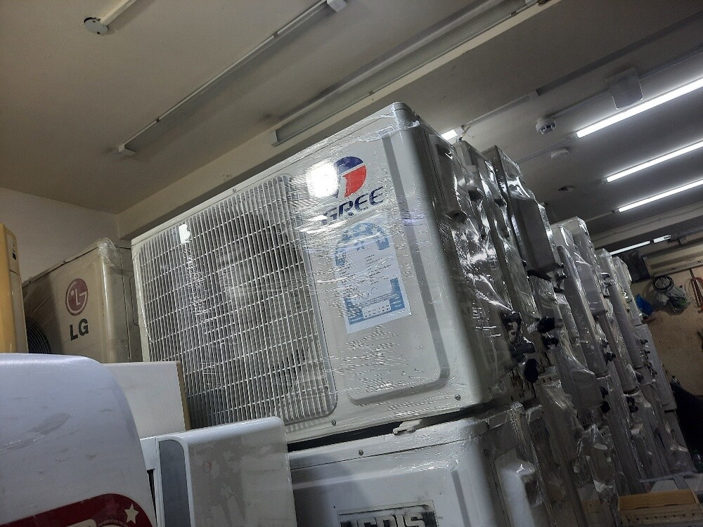 A/C selling  and servicing . - 6