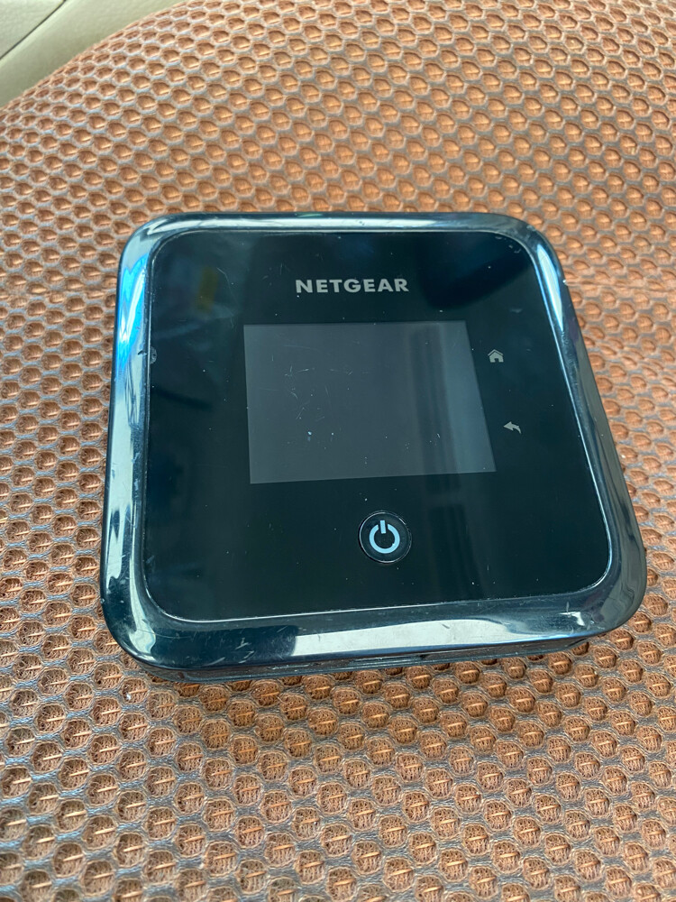 Netgear MR5200 Nighthawk M5 - 1