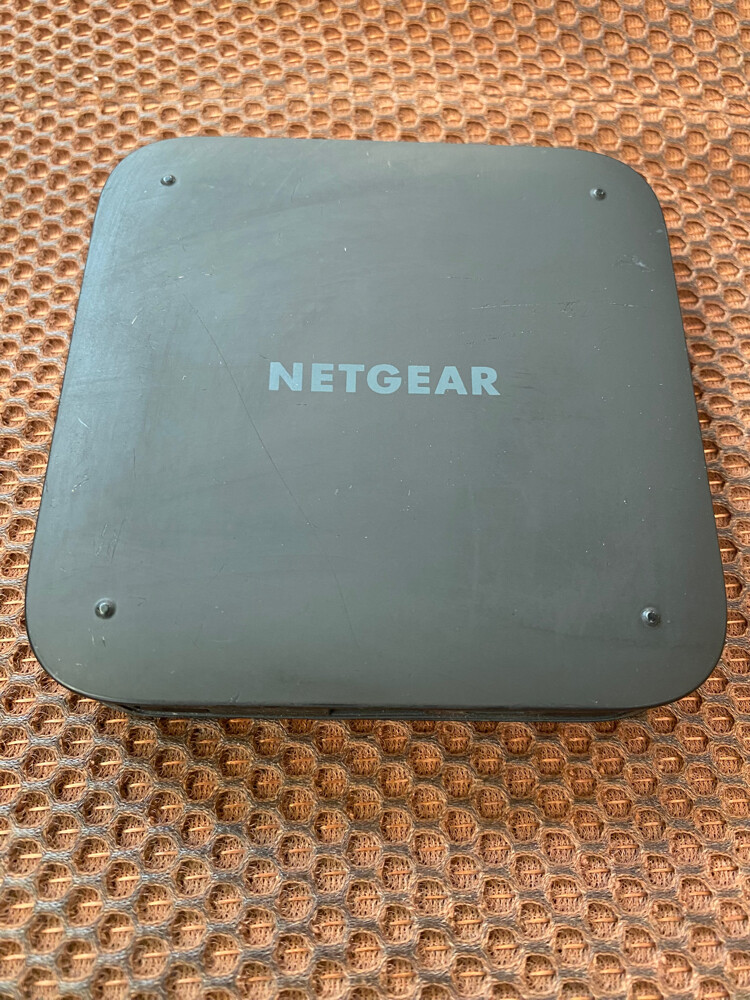 Netgear MR5200 Nighthawk M5 - 5