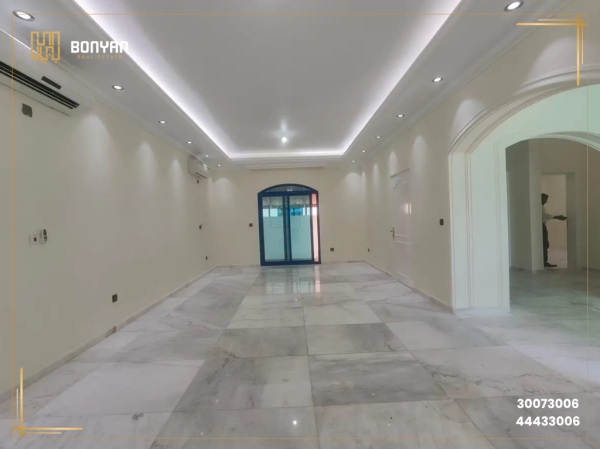 Spacious Villa in  Al Hilal - 8