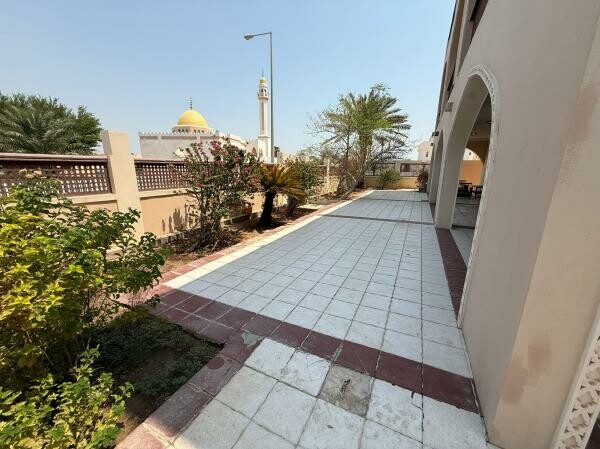 للايجار بالخور على الشاطىء مباشره - 3
