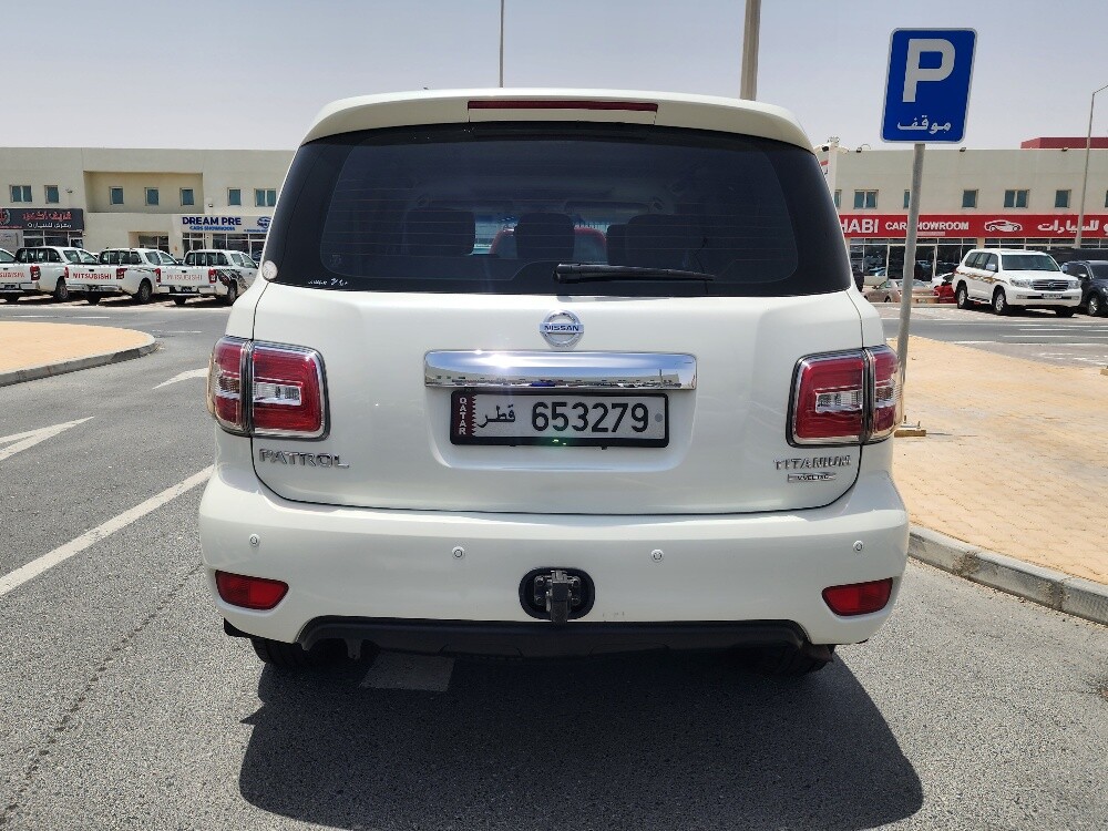 Nissan Titanum V8 - 4
