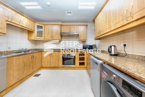 Apartment in West Bay | 10 units - 4