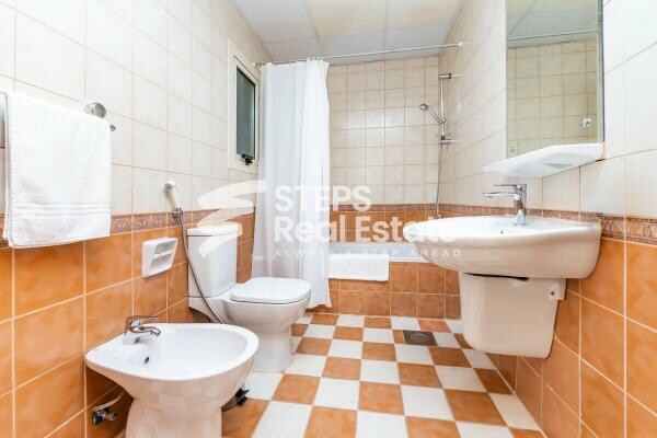 Apartment in West Bay | 10 units - 6