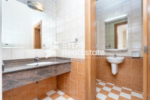 Apartment in West Bay | 10 units - 5