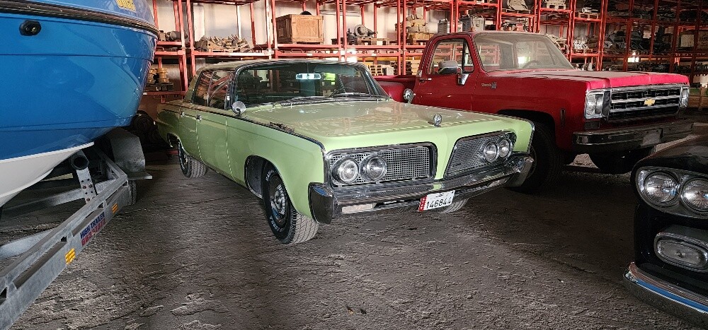 1964 Chrysler imperial - 1