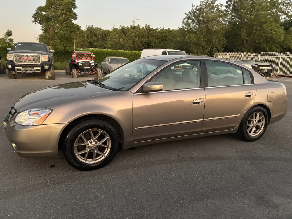 Urgent sale Fix price Nissan Altima - 2