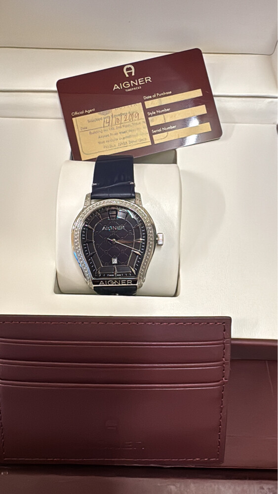 aigner blue leather watch  - 3