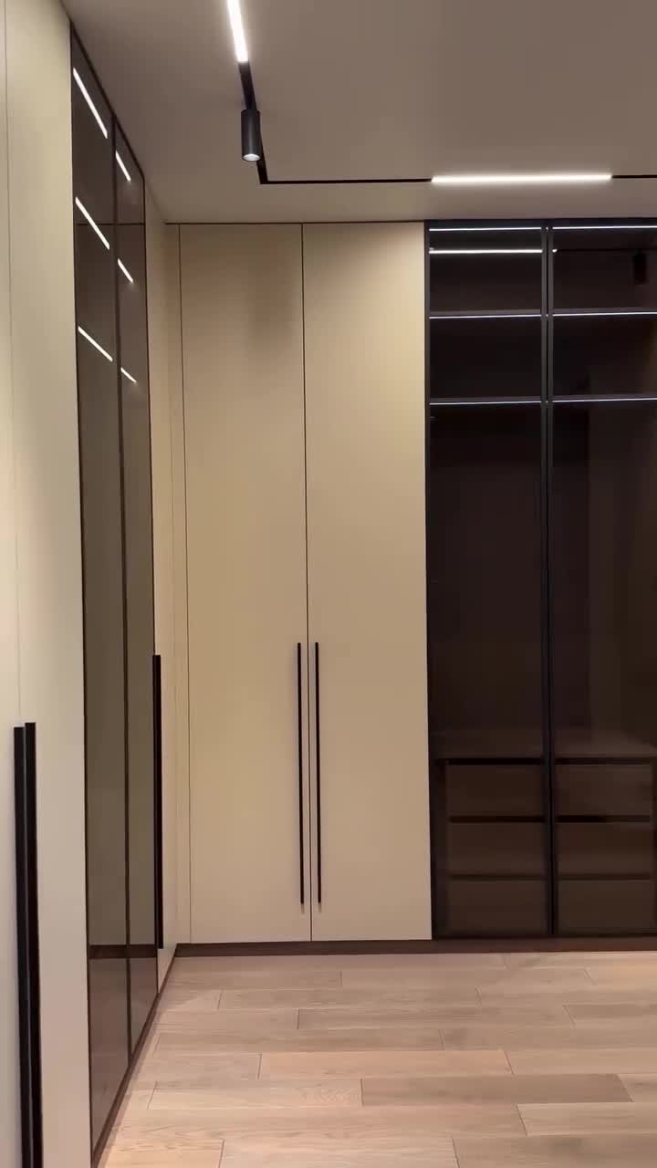 Making wooden cabinets and door - 14