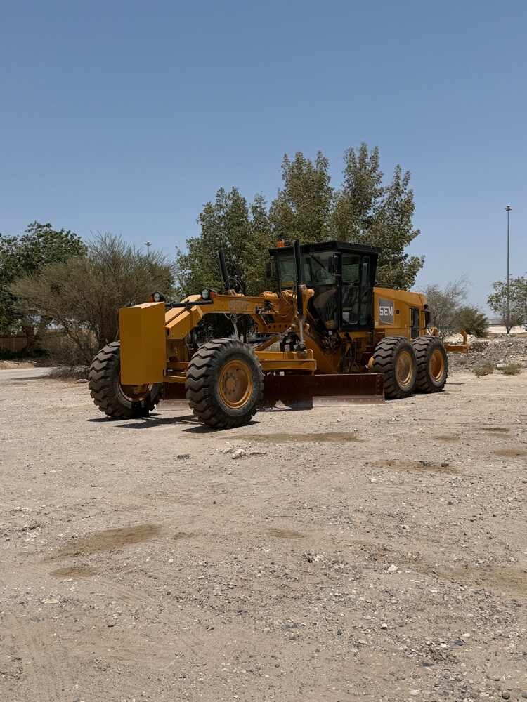 Grader 2025 model  - 1