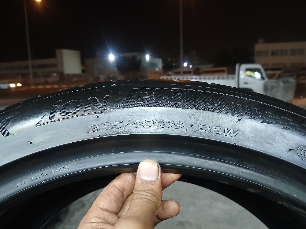 235/40/R19.Hankook Brand - 6