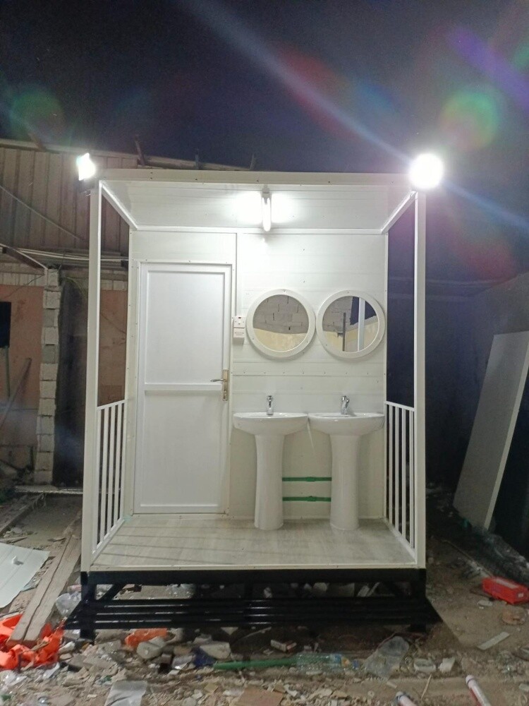 cabin toilet kitchen - 10