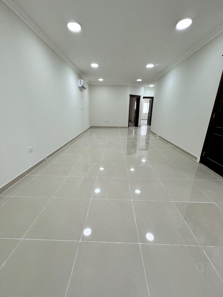 r Half Villa in Umm Al Amad - 3