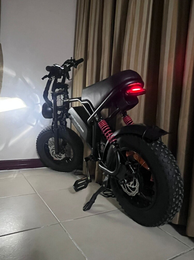 LIKE NEW! Windhorse V8 Mini E-Bike - 5