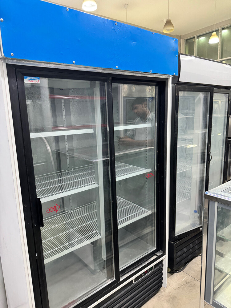 Double door chiller - 2