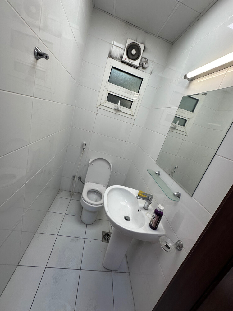 Office 4 Rent In Madent khalefa - 2