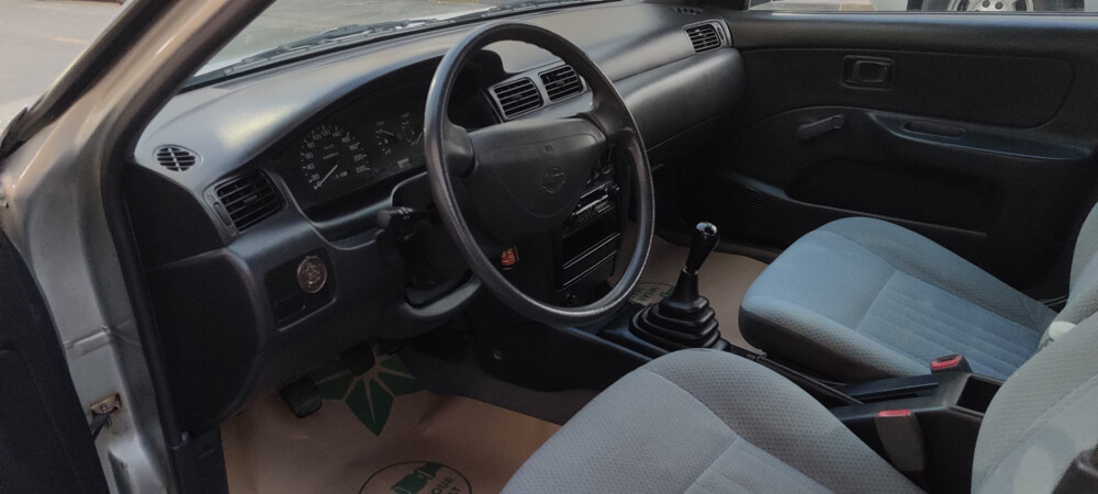 Single owner 1996 nissan sunny - 6