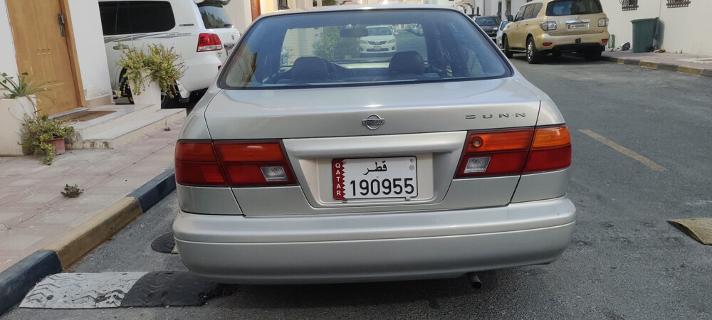 Single owner 1996 nissan sunny - 1