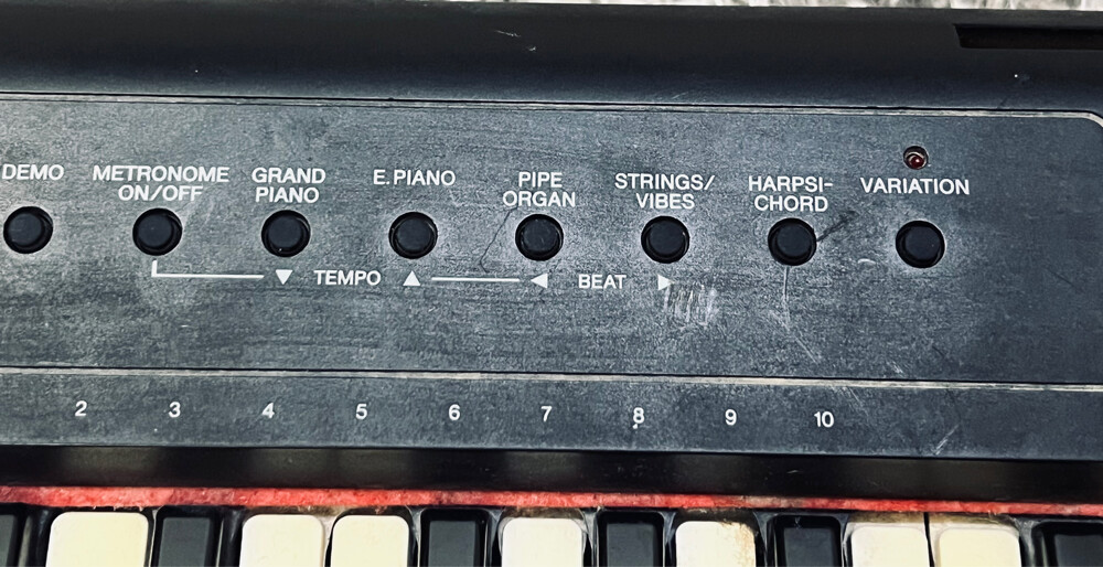 YAMAHA piano - 3