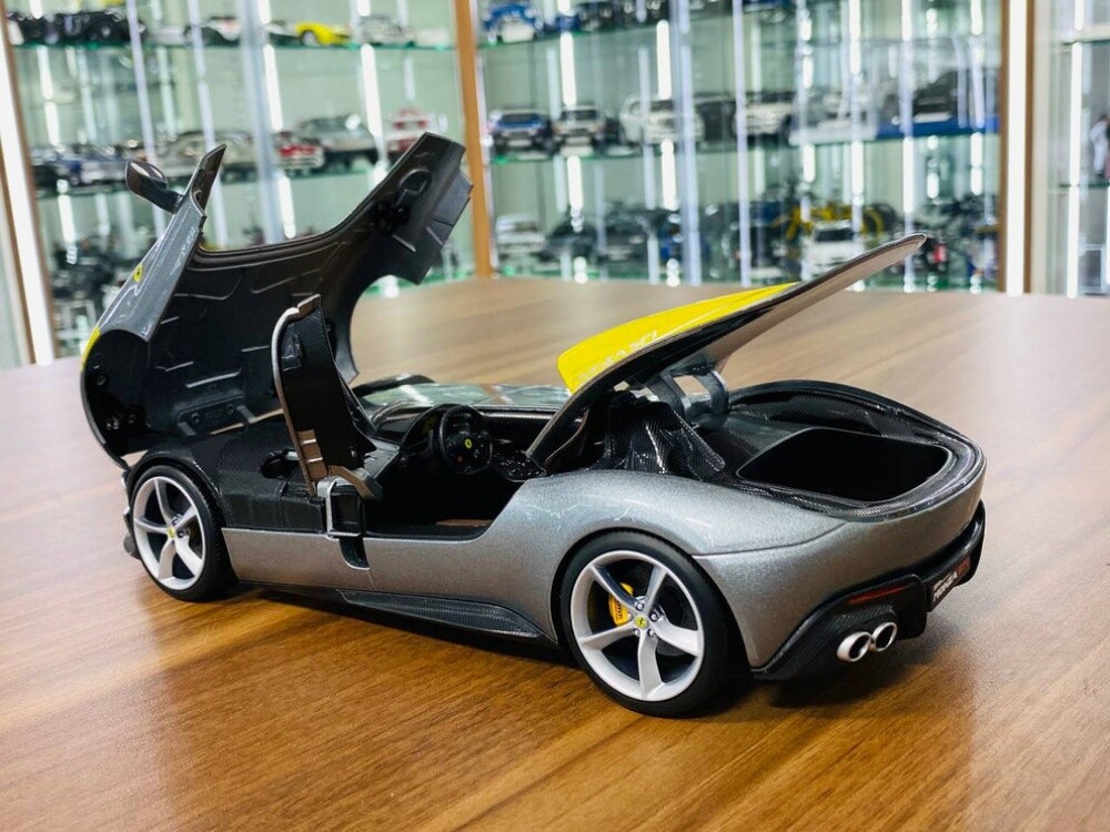 Ferrari sp1 Monza 1:18 Model - 2