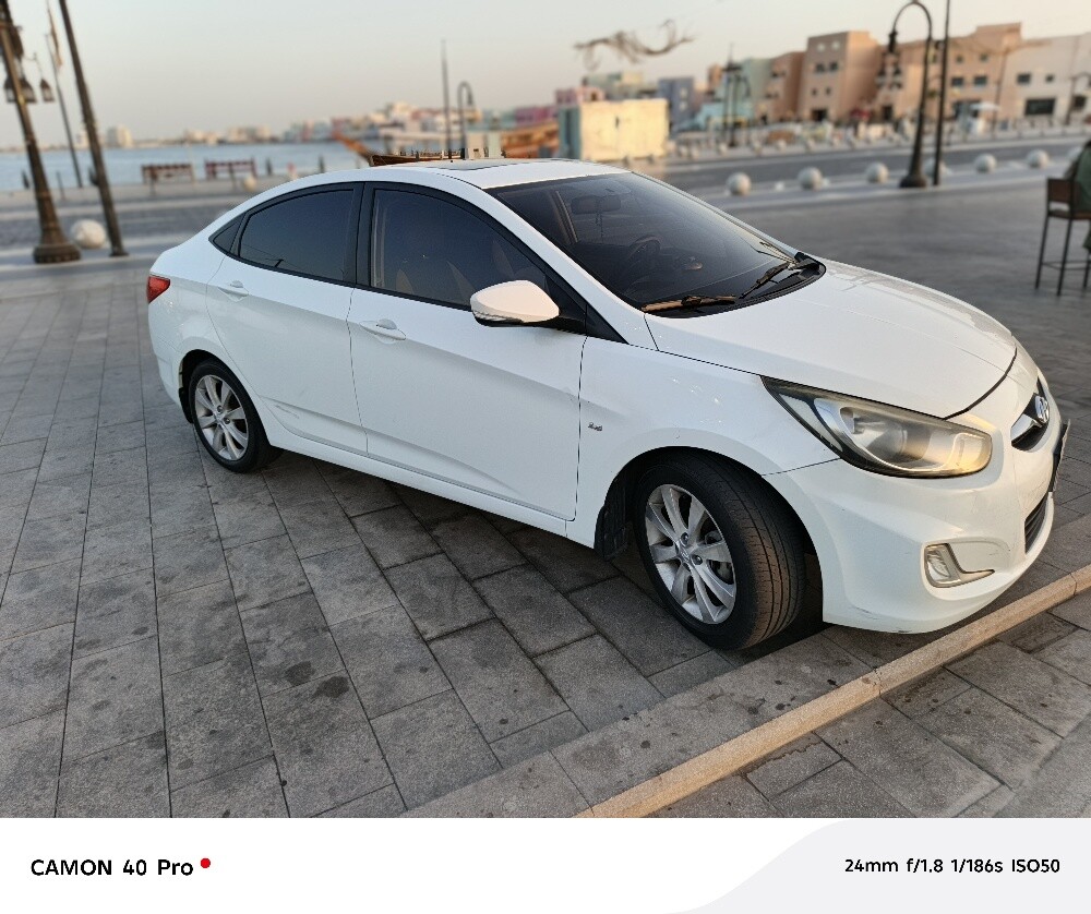 Hyundai accent - 3