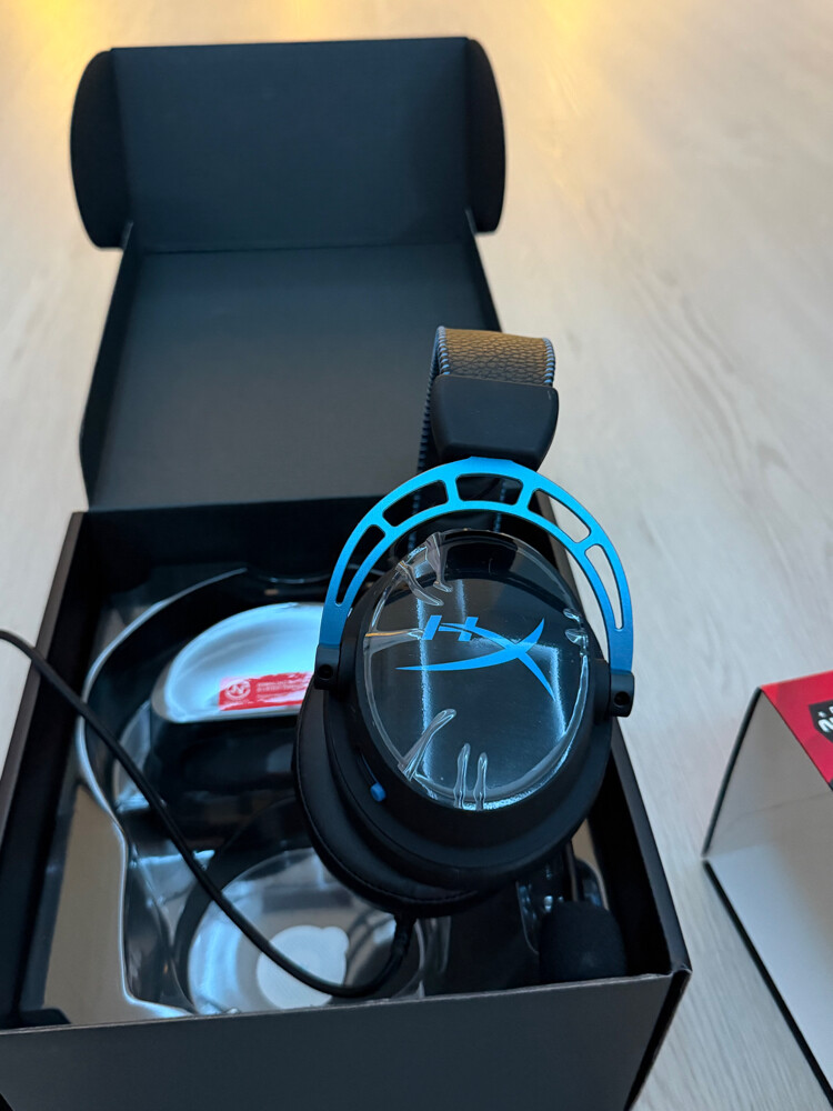 HyperX headset - 5