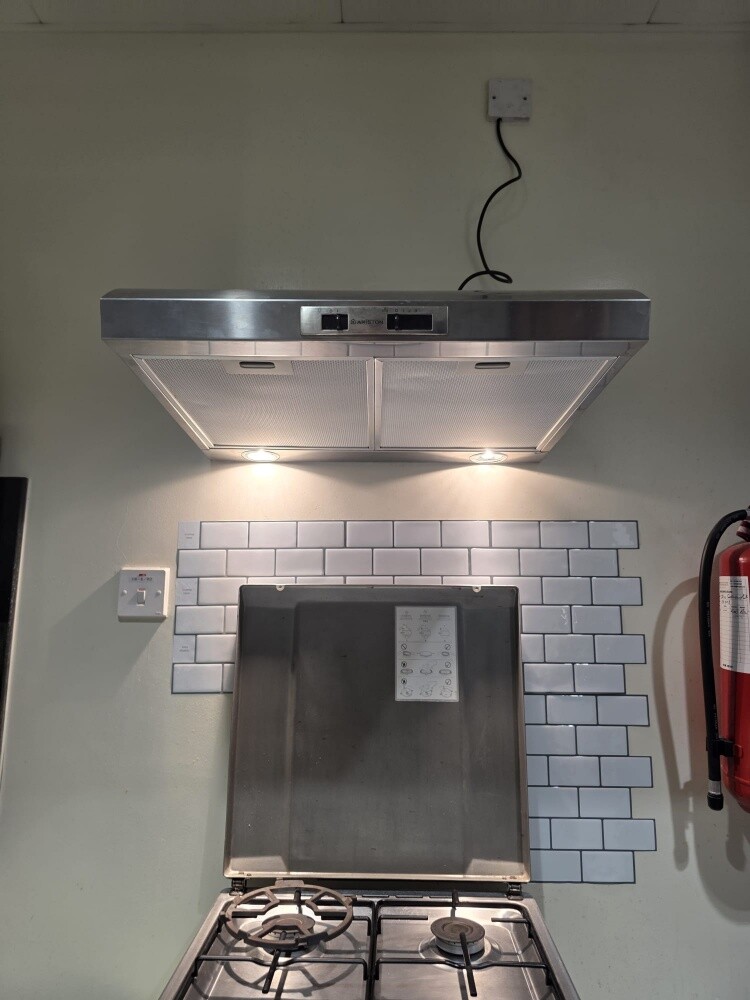 kitchen hood Aristone brand 60x60 - 1
