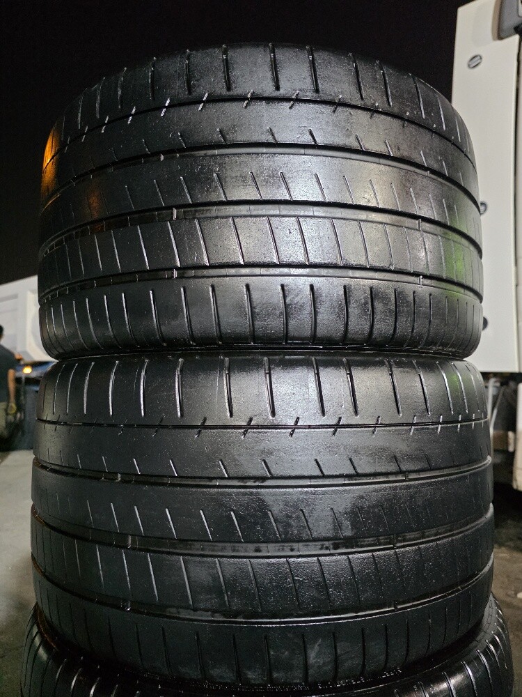 285/30/19 Michelin Tyre - 5