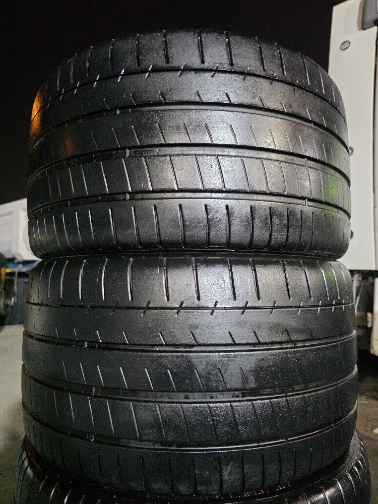 285/30/19 Michelin Tyre - 2