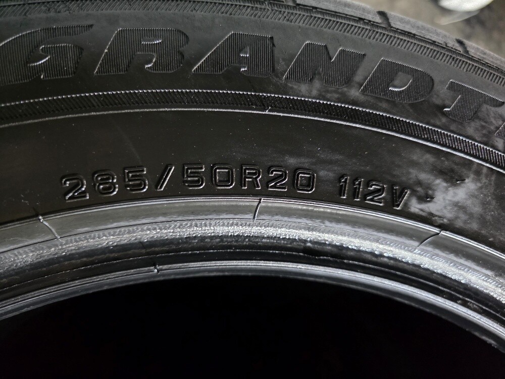 285/50/20 Dunlop Tyre 2024 - 3