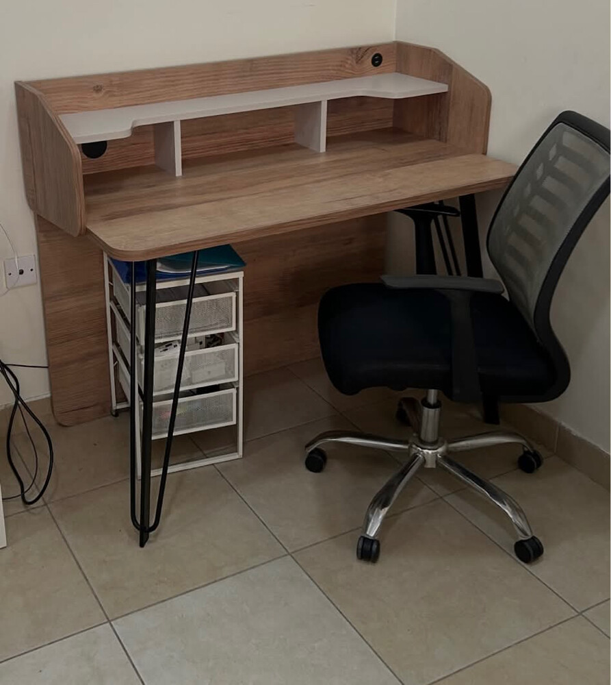 gaming desk - 1