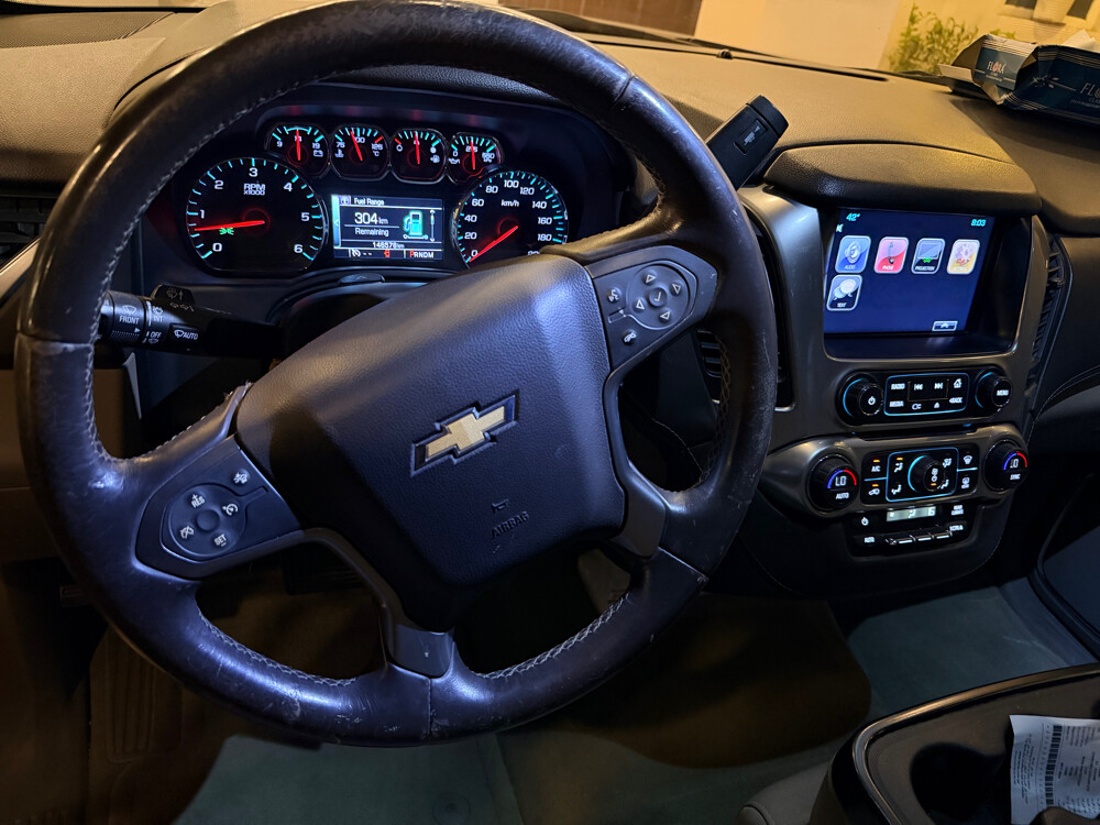LOW MILE Chevrolet Suburban LS - 7