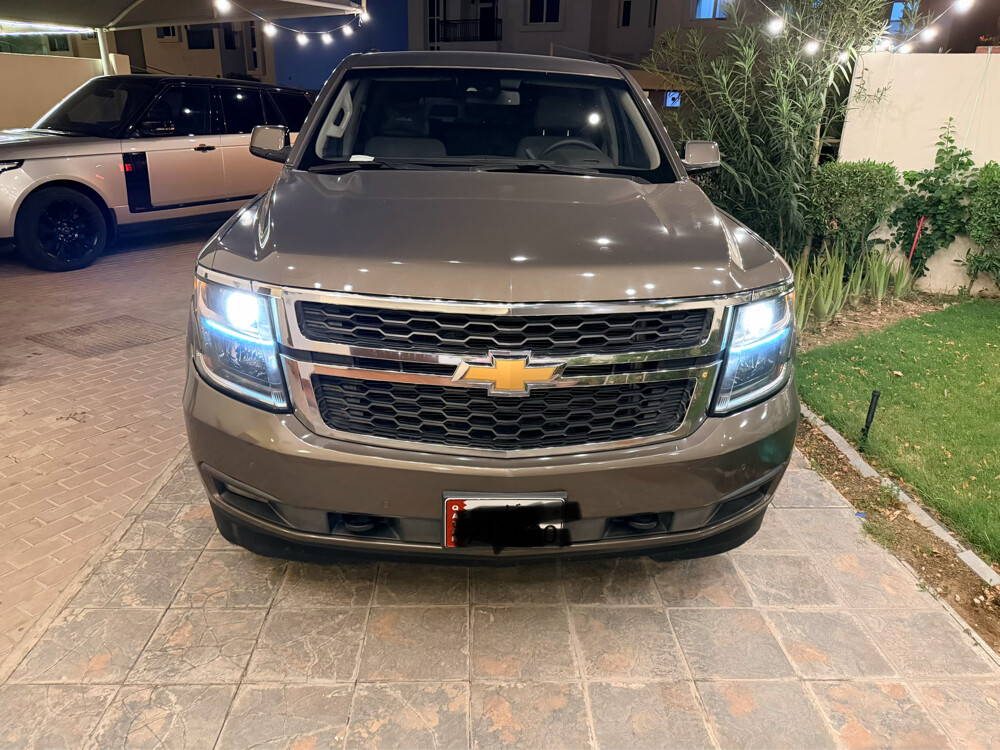 LOW MILE Chevrolet Suburban LS - 15