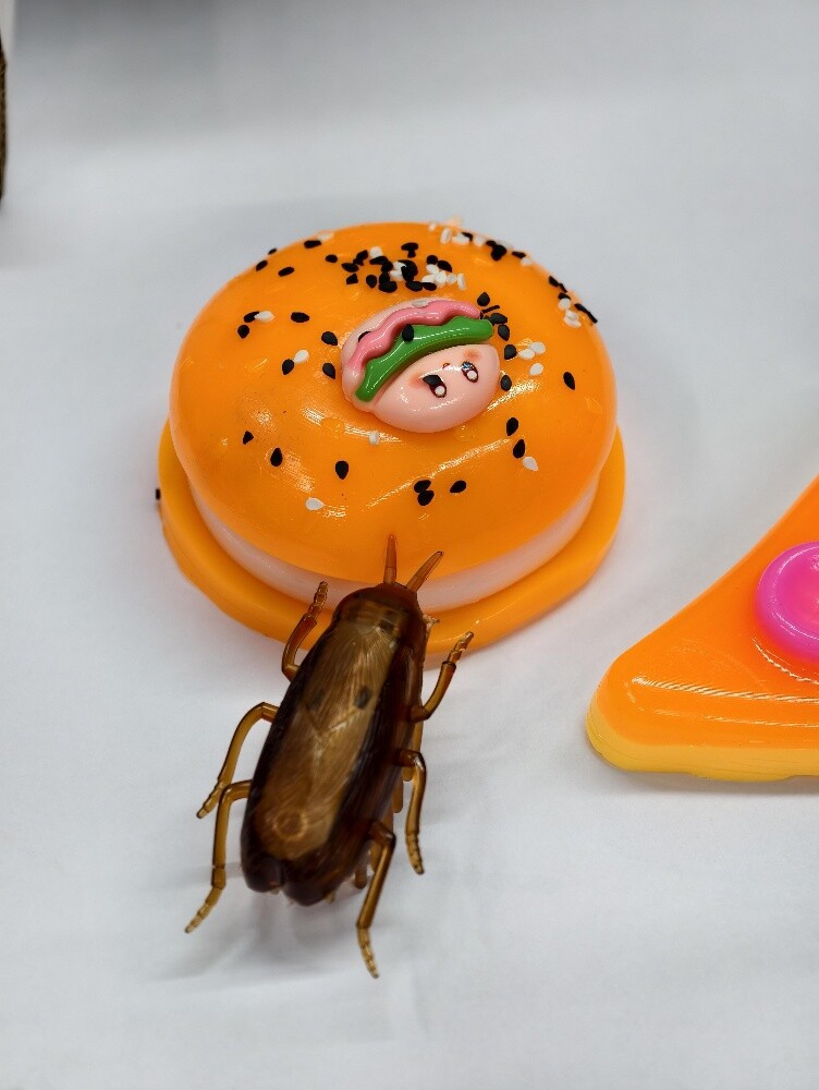 Electric Crawling Cockroach - 2