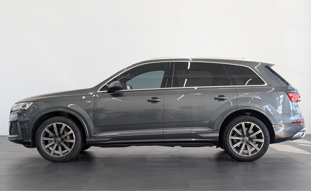 2021 Audi Q7 45 TFSI-Original paint - 3