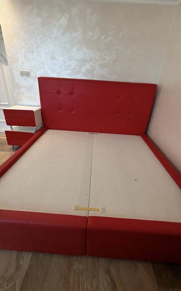 double bedroom bed - 1