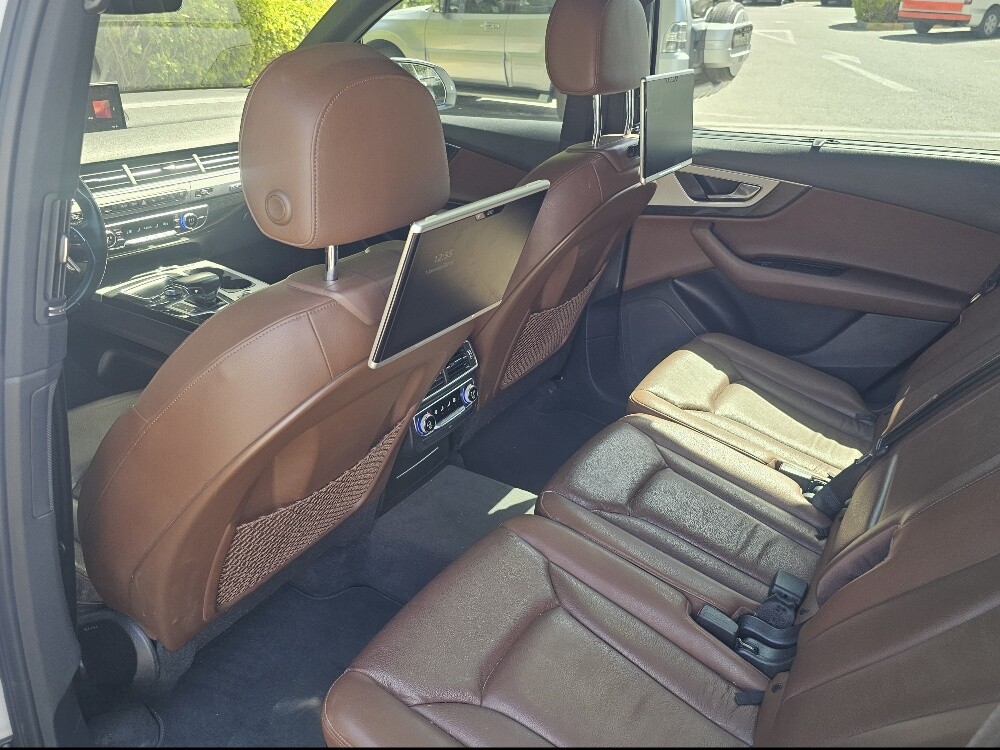Audi Q7 - 10