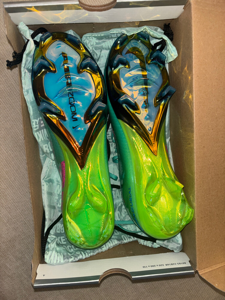 Brand new football shoes 44 - 3