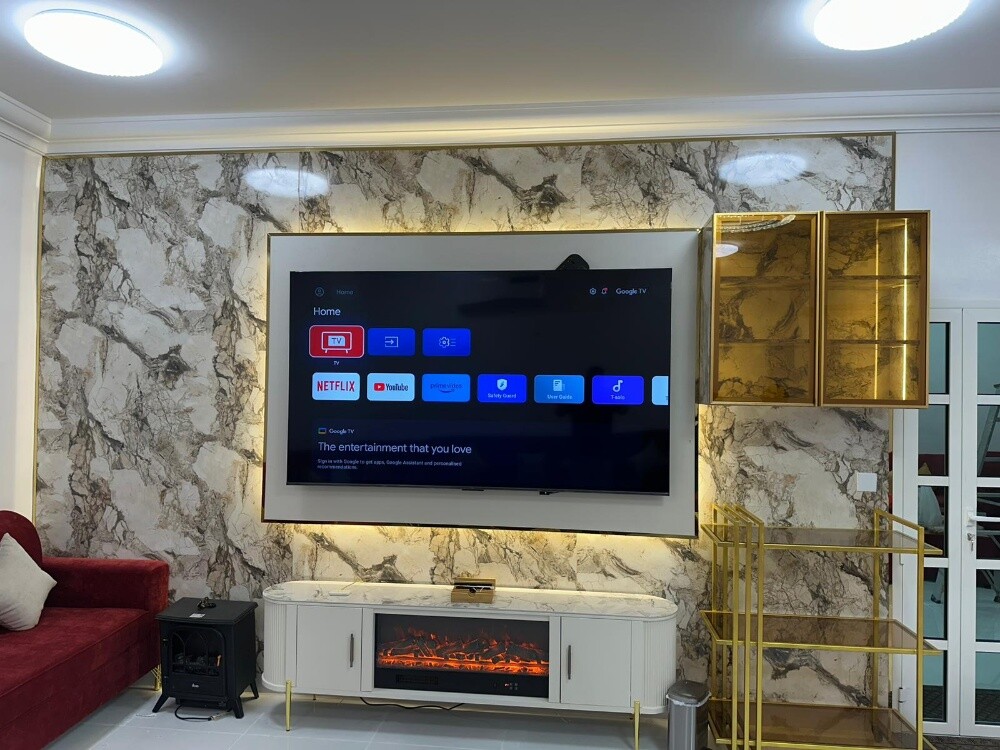 TV DECORATIONS - 4