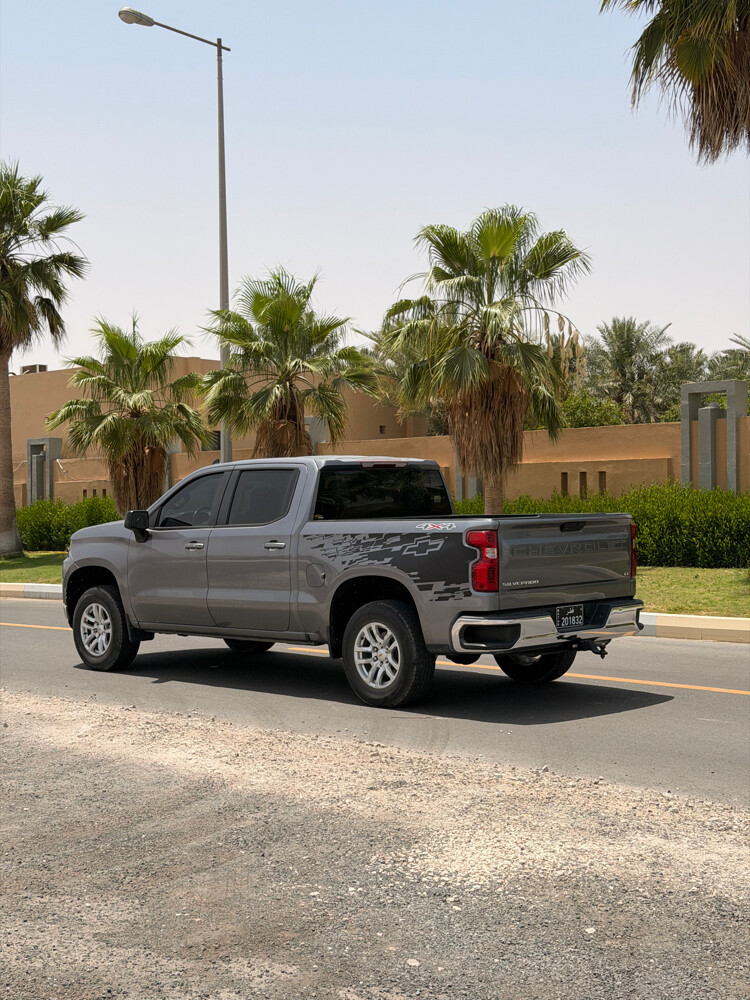 2021 Silverado V8 - 5